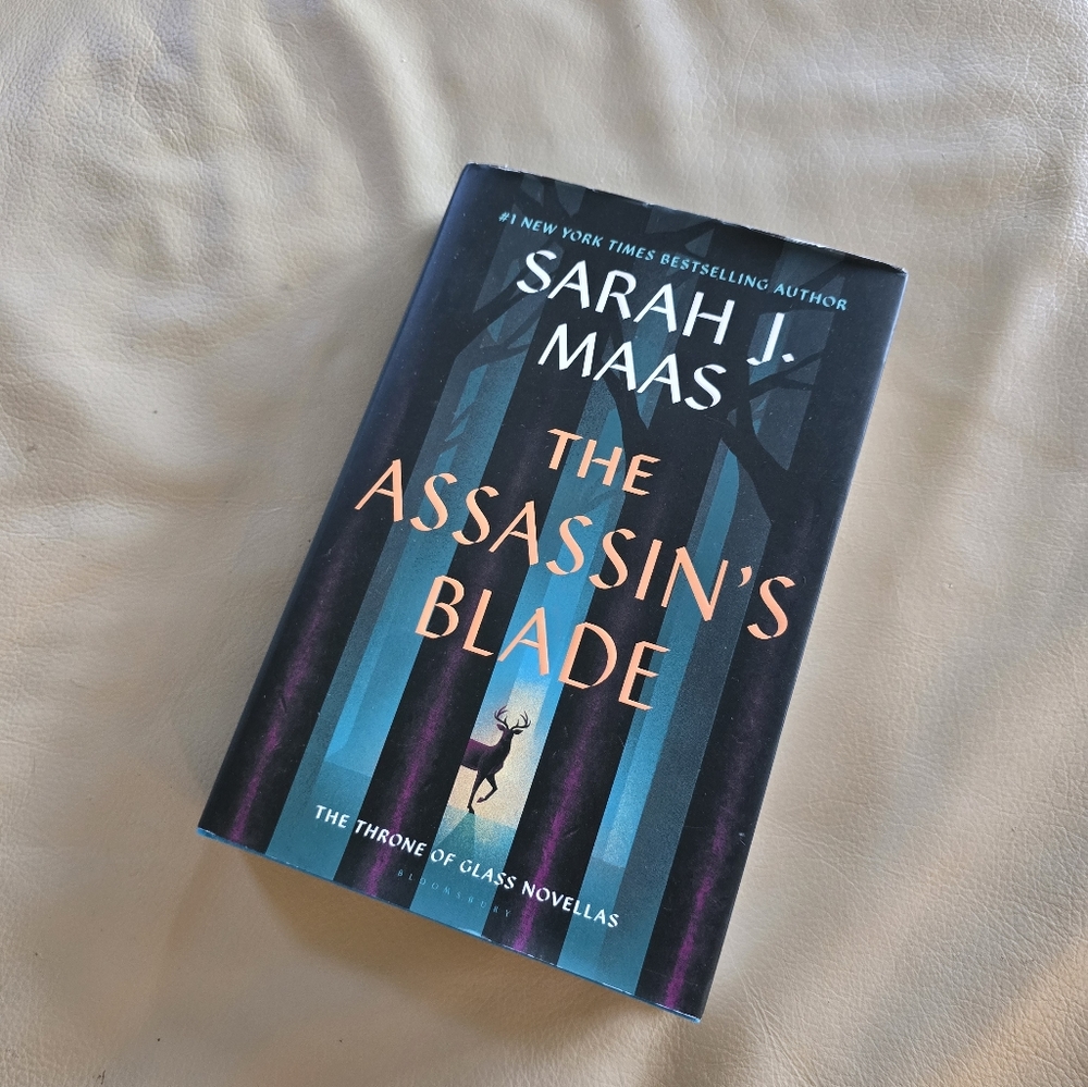 The Assassin's Blade Hardback - Throne of Glass Series